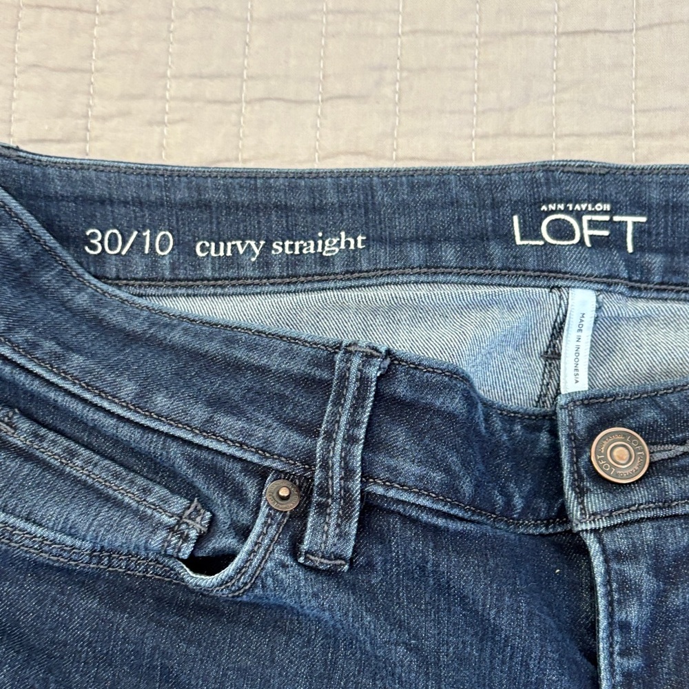 LOFT Curvy Straight Leg Jeans Dark Wash Size 30/10 - Picture 2 of 9